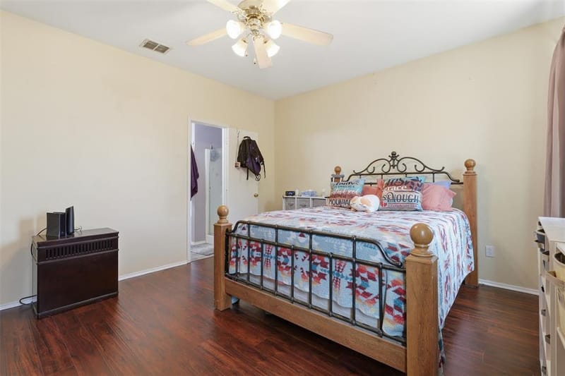 213 Sardius Boulevard, Granbury TX 76049 - Photo 15