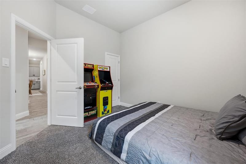 1303 Deer Hollow Drive, Arlington TX 76002 - Photo 27