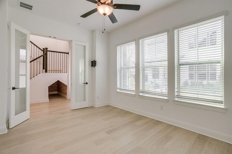 708 Pheasant Run Street, Arlington TX 76005 - Photo 6