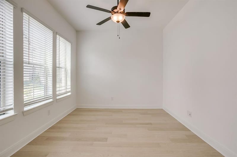 708 Pheasant Run Street, Arlington TX 76005 - Photo 5