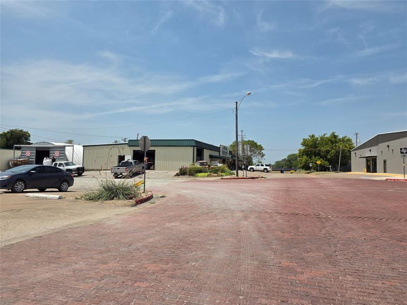 502 E College Street, Leonard TX 75452 - Photo 25