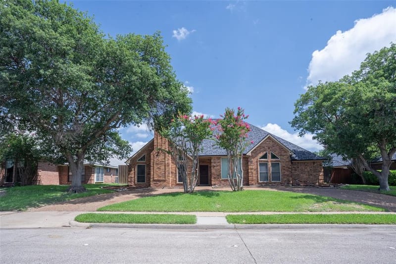 3905 Cross Bend Road, Plano TX 75023