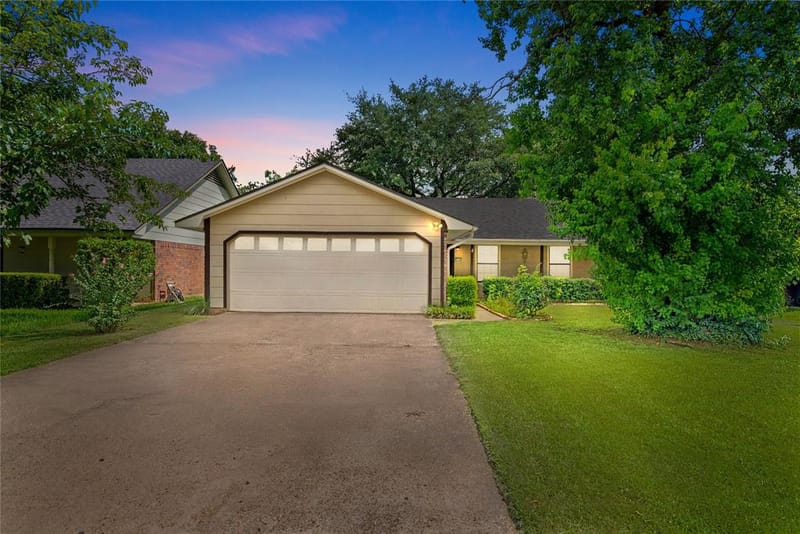 2526 Downs Circle, Bossier City LA 71111