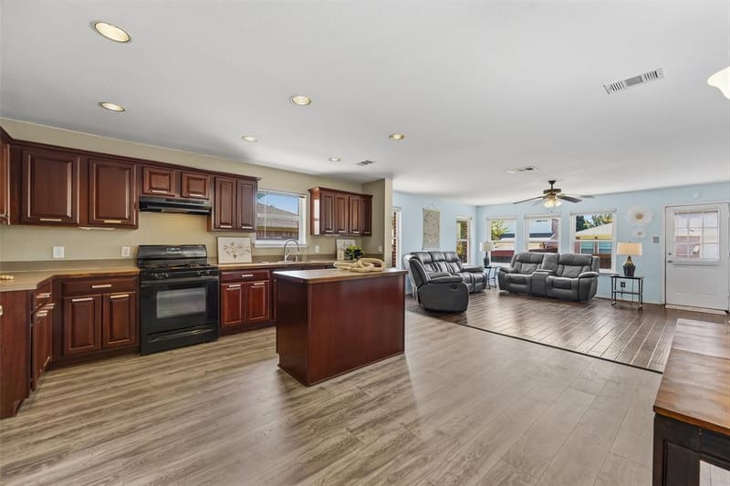 12395 Foothill Lane, Frisco TX 75035 - Photo 18
