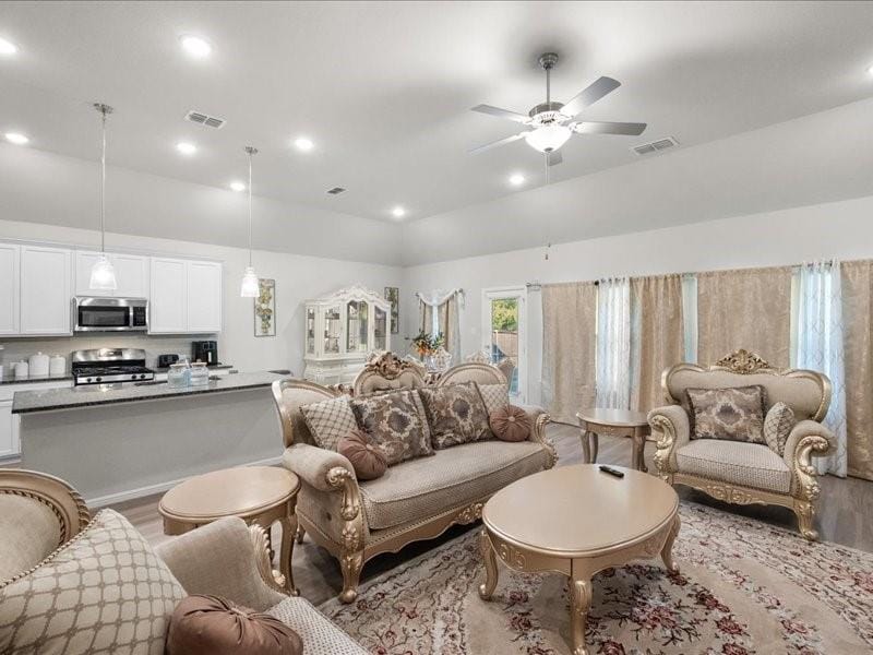 1215 Putnam Street, Mansfield TX 76063 - Photo 11