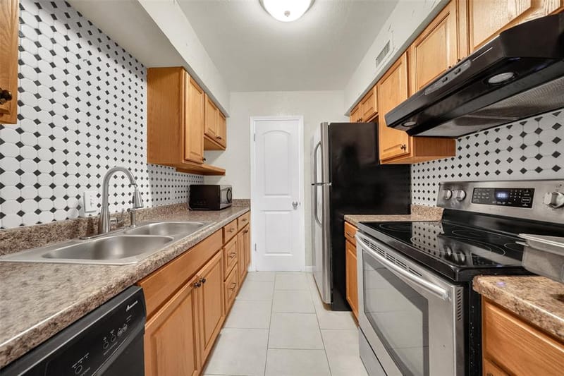1817 E Grauwyler Road # 158, Irving TX 75061 - Photo 11