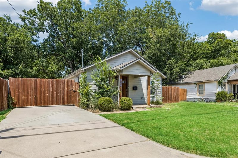 605 E Graham Street, McKinney TX 75069 - Photo 2