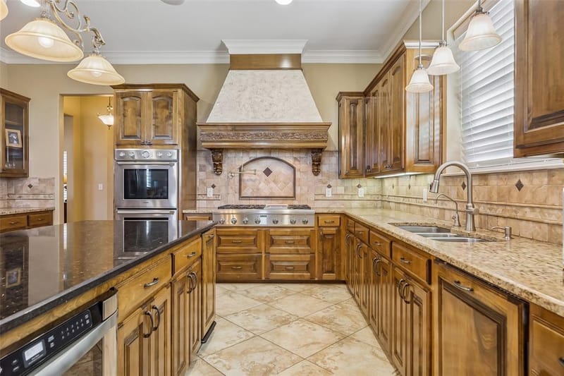 826 Cimmarron Bay Drive, Runaway Bay TX 76426 - Photo 11