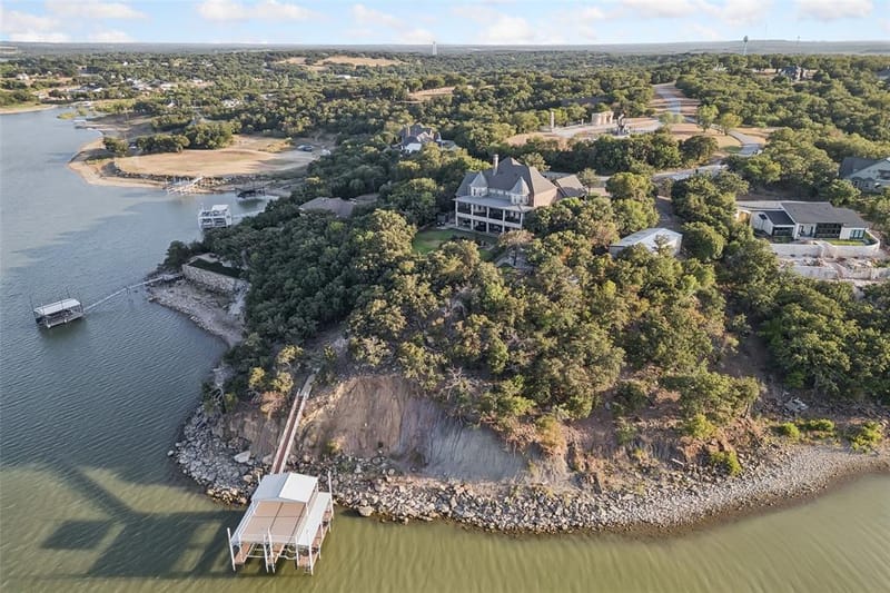 826 Cimmarron Bay Drive, Runaway Bay TX 76426 - Photo 39