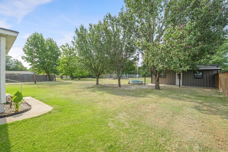 504 E Pennsylvania Avenue, Van TX 75790 - Photo 26