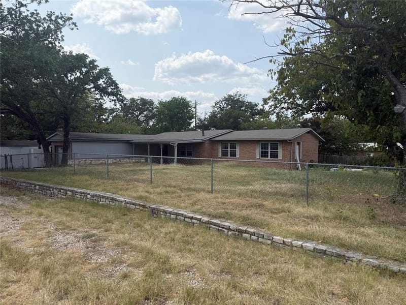 1832 Smokehouse Road, Granbury TX 76049 - Photo 4