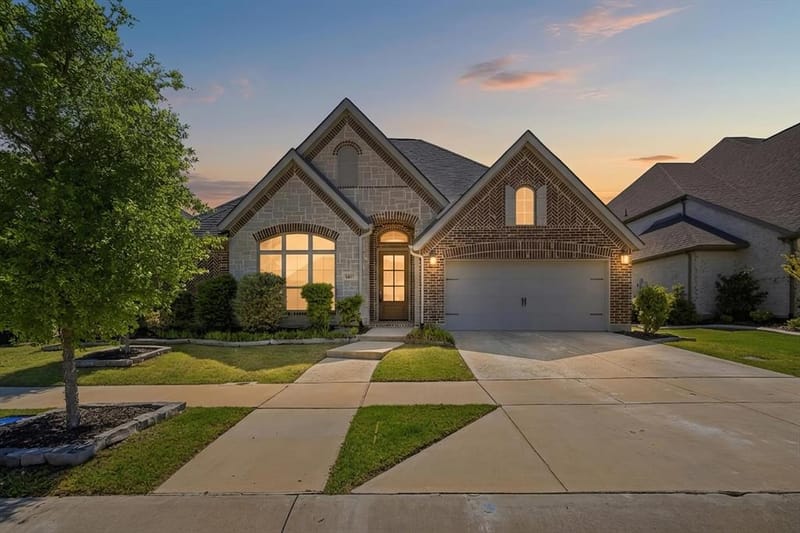 1617 Cygnet Court, Van Alstyne TX 75495