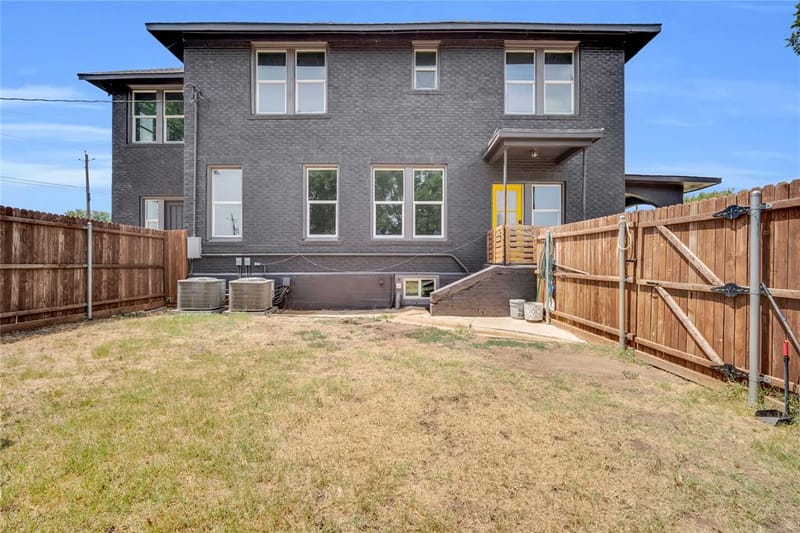805 E Wise Street, Bowie TX 76230 - Photo 27