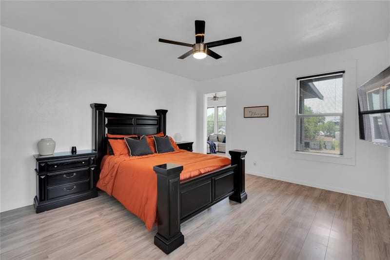 805 E Wise Street, Bowie TX 76230 - Photo 17