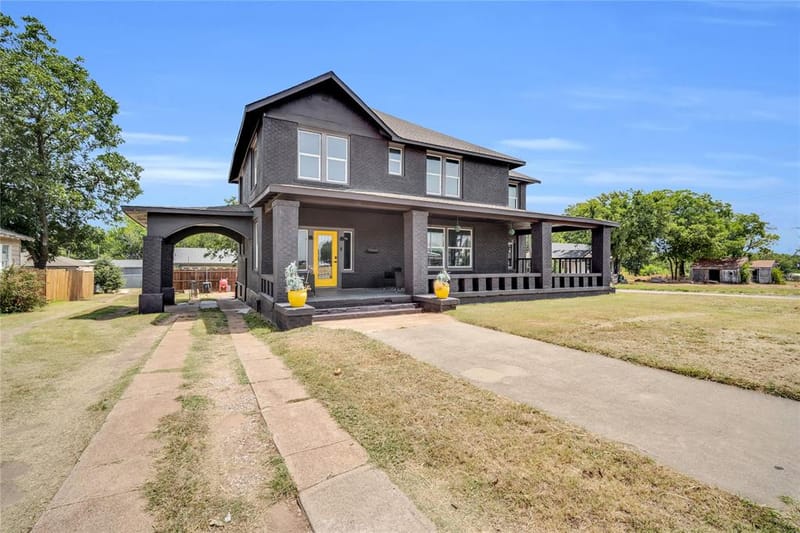 805 E Wise Street, Bowie TX 76230 - Photo 28