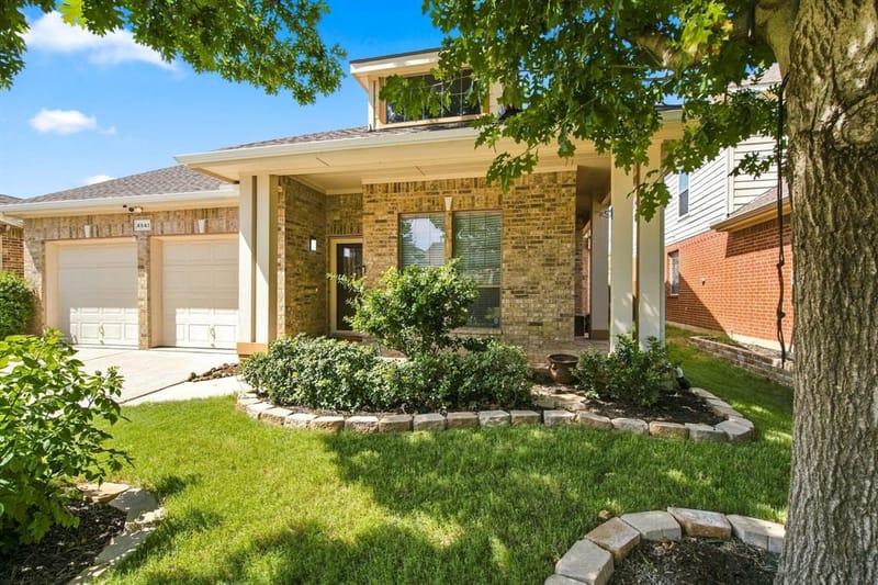 4641 Prickly Pear Drive, Fort Worth TX 76244 - Photo 2
