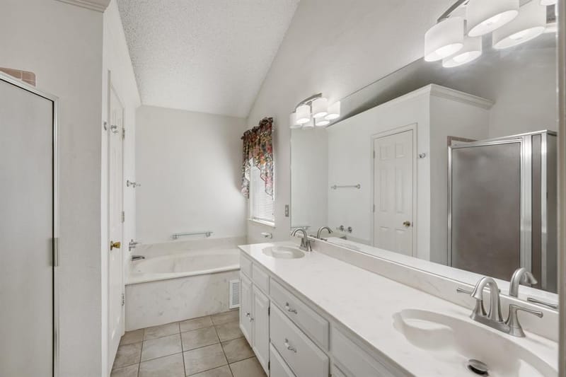 7408 Cross Ridge Circle, Fort Worth TX 76120 - Photo 16