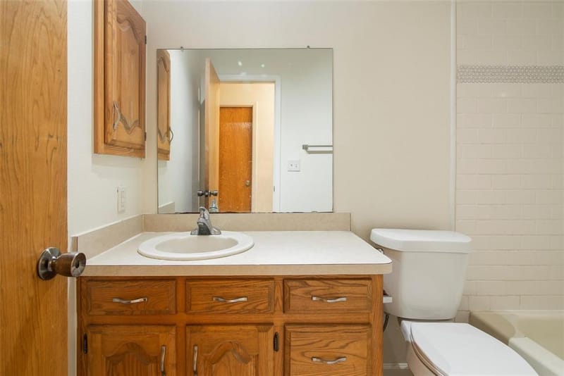 284 W San Antonio Street, Van Alstyne TX 75495 - Photo 13