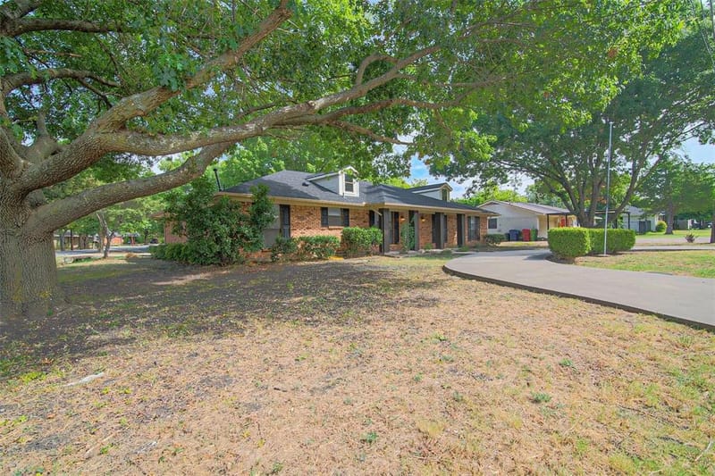 284 W San Antonio Street, Van Alstyne TX 75495 - Photo 16