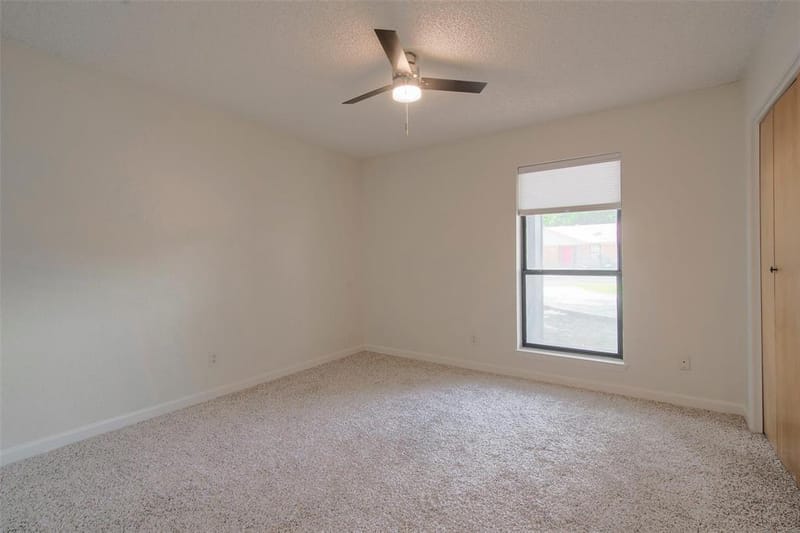 284 W San Antonio Street, Van Alstyne TX 75495 - Photo 11