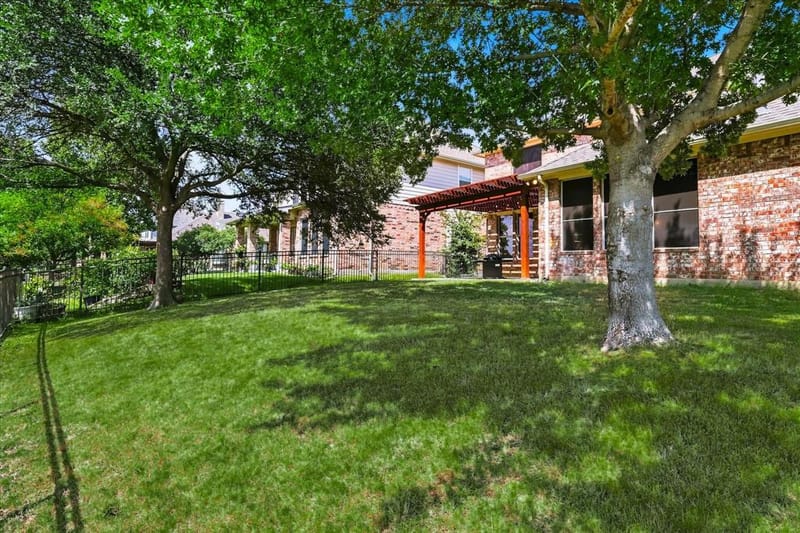1581 Meadows Avenue, Lantana TX 76226 - Photo 27