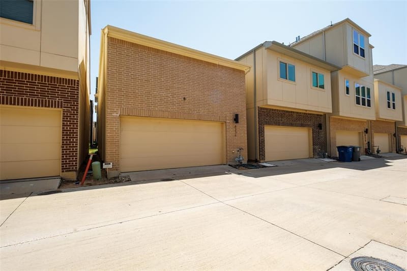 8234 Laflin Lane, Dallas TX 75231 - Photo 28