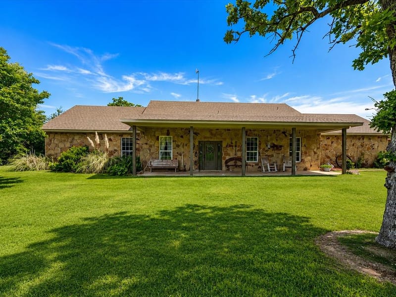 426 County Road 3435, Paradise TX 76073