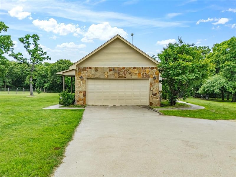 426 County Road 3435, Paradise TX 76073 - Photo 28