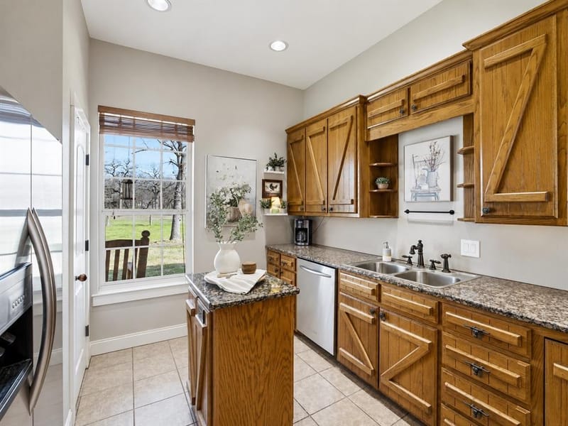 426 County Road 3435, Paradise TX 76073 - Photo 9