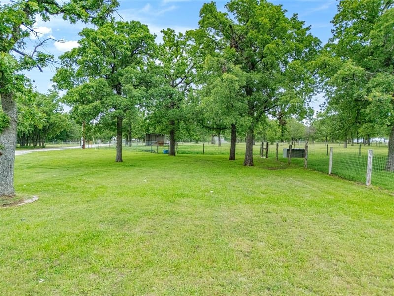426 County Road 3435, Paradise TX 76073 - Photo 37