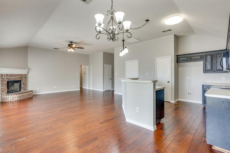 400 Bretts Way, Burleson TX 76028 - Photo 10
