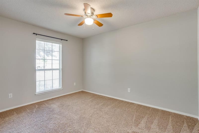 400 Bretts Way, Burleson TX 76028 - Photo 22