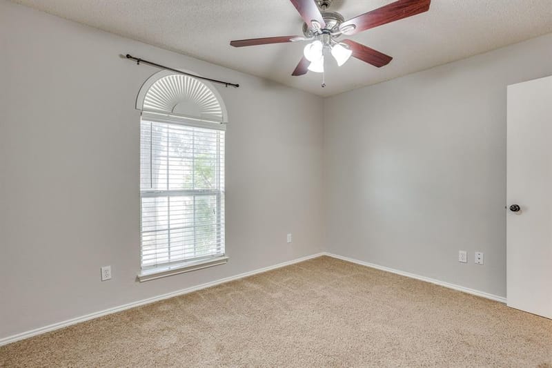 400 Bretts Way, Burleson TX 76028 - Photo 20