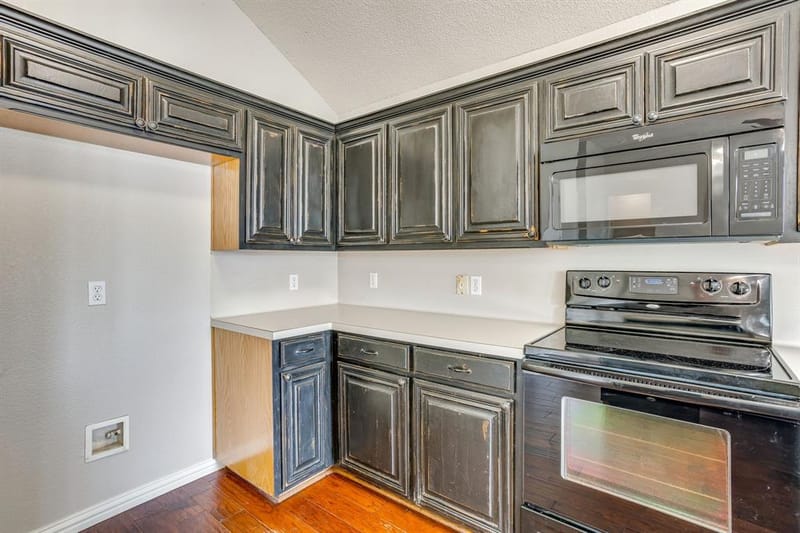400 Bretts Way, Burleson TX 76028 - Photo 8