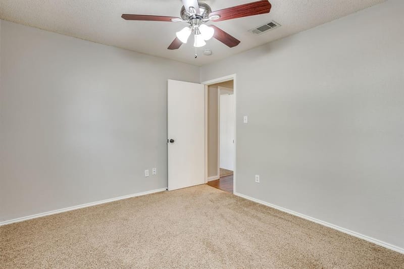 400 Bretts Way, Burleson TX 76028 - Photo 21
