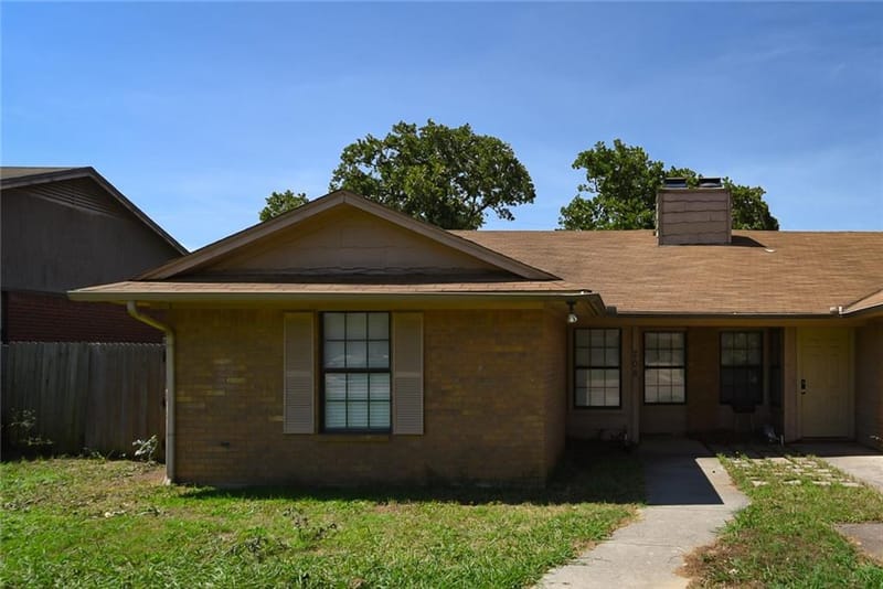708 Woodland Court, Kennedale TX 76060