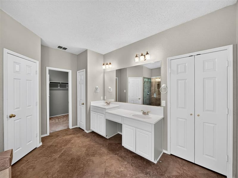 9405 Meyers Canyon Drive, Plano TX 75025 - Photo 17