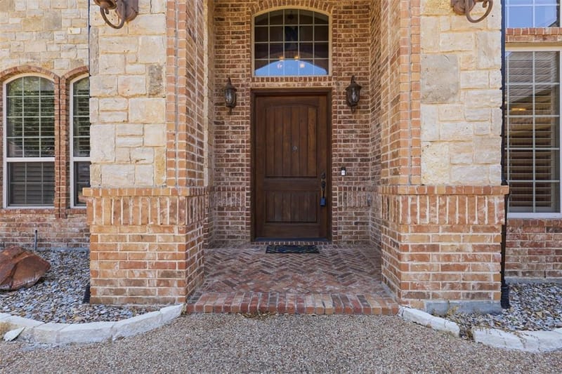 2606 Waters Edge Drive, Granbury TX 76048 - Photo 3