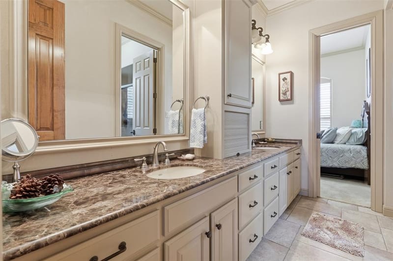 2606 Waters Edge Drive, Granbury TX 76048 - Photo 24