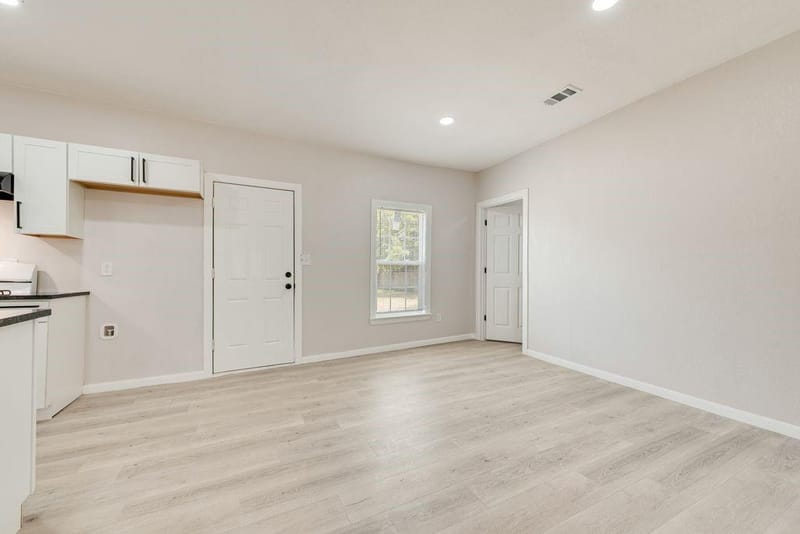 2203 Wesley Street, Greenville TX 75401 - Photo 7