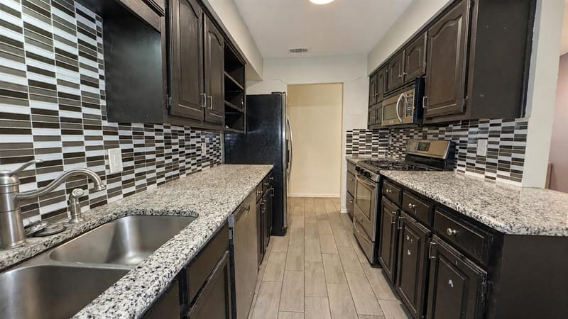 809 Memorial Drive, Wylie TX 75098 - Photo 3