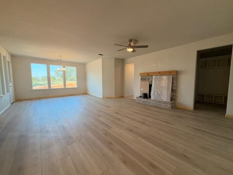 205 Oak Grove Way, Springtown TX 76082 - Photo 4