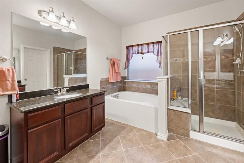 943 Monticello Drive, Burleson TX 76028 - Photo 23