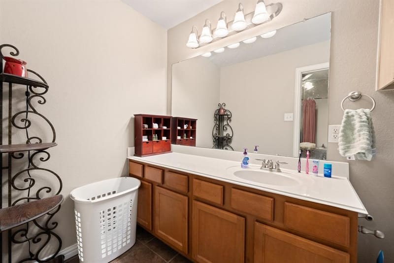 943 Monticello Drive, Burleson TX 76028 - Photo 27