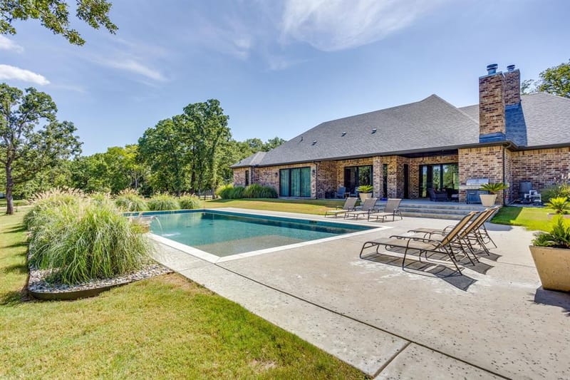 3131 Trailwood Drive E, Burleson TX 76028 - Photo 3