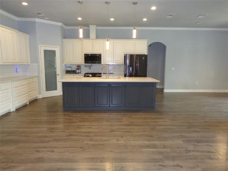 6617 Sunshine Valley Drive, Arlington TX 76016 - Photo 8