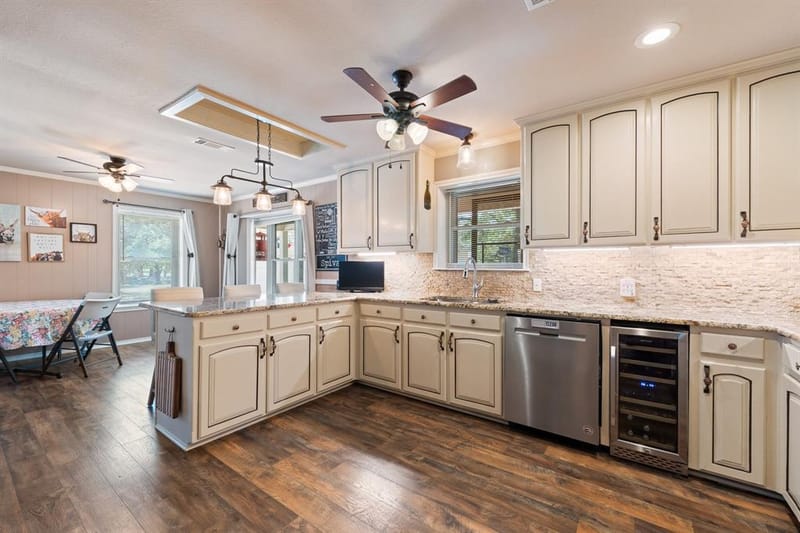 7208 E County Road 405, Alvarado TX 76009 - Photo 10