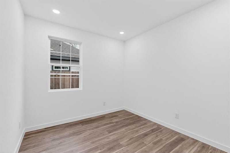 4523 Metropolitan Avenue, Dallas TX 75210 - Photo 12