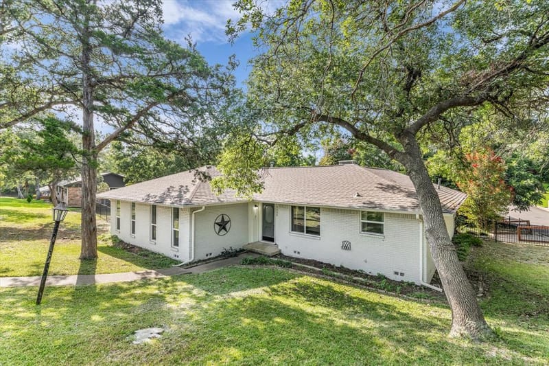 9730 Timberview Drive, Woodway TX 76712 - Photo 3