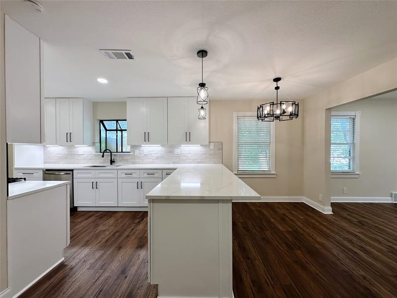 1814 Walnut Avenue, Carrollton TX 75006 - Photo 5